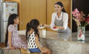 Mendidik Anak Memiliki Karakter Kuat